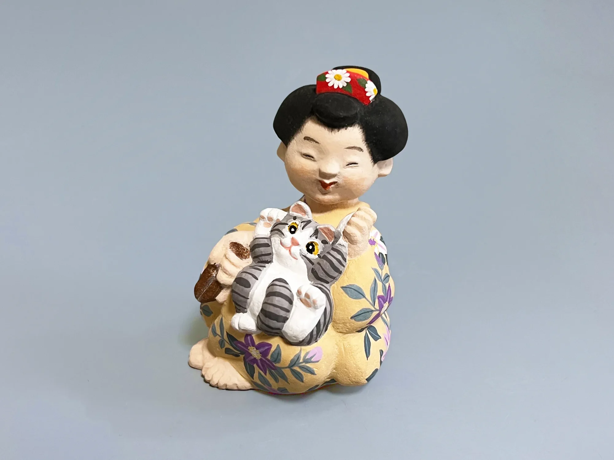 舞妓と猫・爪切り